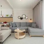 Apartament Grey - - Basen - - Parking- Taras