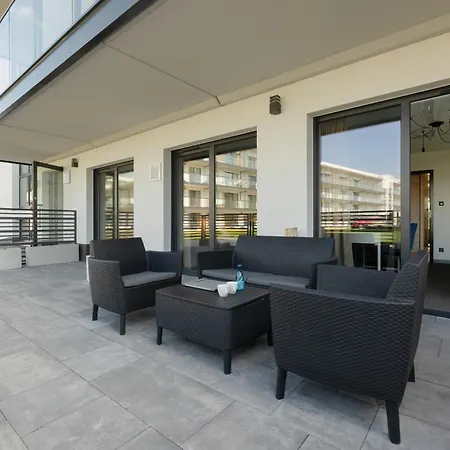 Apartament Grey - - Basen - - Parking- Taras *