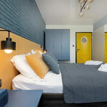 Grey - - Basen - - Parking- Taras *