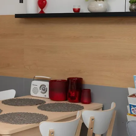 Grey - - Basen - - Parking- Taras *