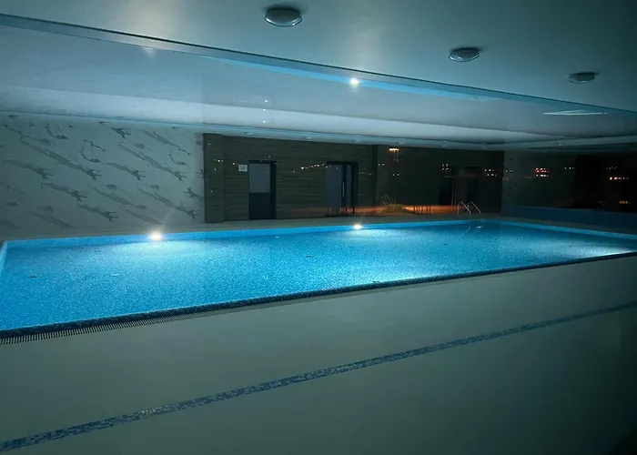 Grey - - Basen - - Parking- Taras