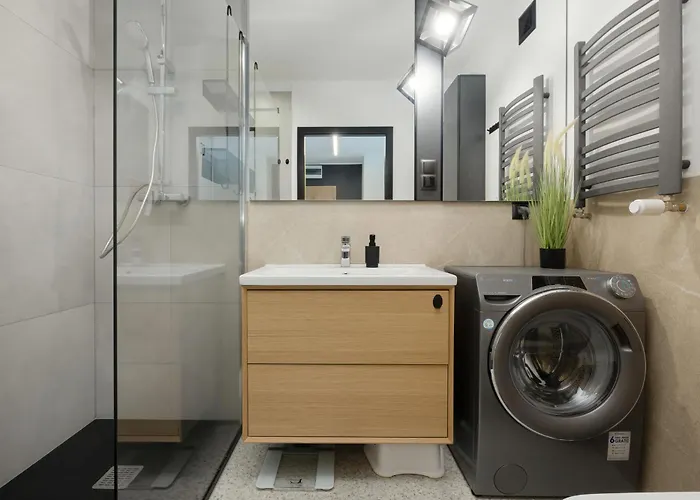 Grey - - Basen - - Parking- Taras *