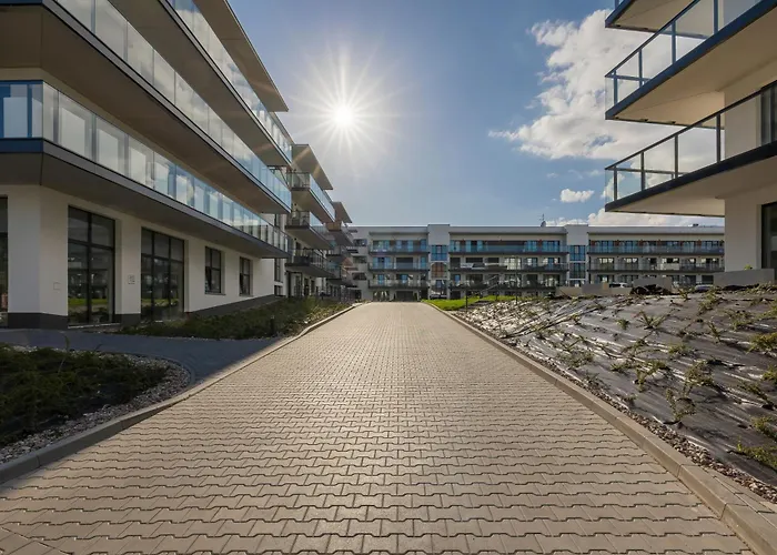 Grey - - Basen - - Parking- Taras Dziwnów